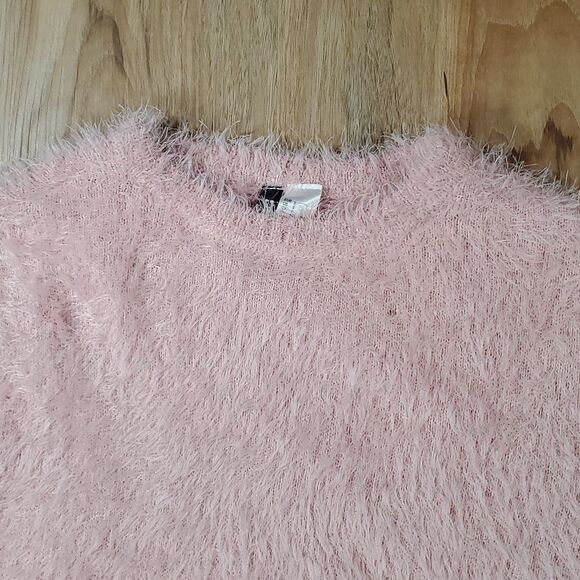 🔺️Divided H&M Light Pink Fuzzy Long Sleeve Sweater Small - Picture 4 of 10